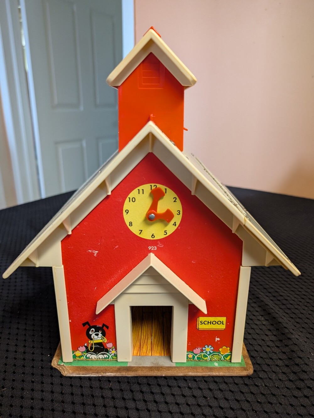 Vintage Fisher-Price Play Family School Little People #923, 1971 - Picture 9 of 12